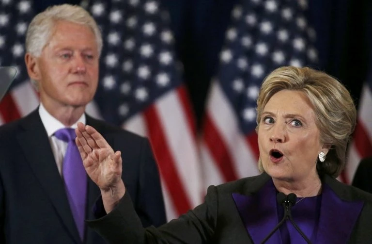 ΕΚΤΑΚΤΟ: Εκρηκτικός μηχανισμός εντοπίστηκε κοντά στο σπίτι του Μπιλ και της Χίλαρι Κλίντον